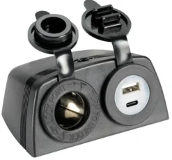 Cigarettändare + USB-A + USB-C-uttag med hölje