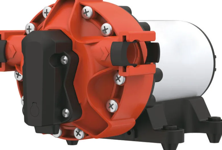 Europump Smart 5-membrans färskvattenpump 24V