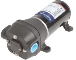 4-membrans självsugande pump 24 V 17 l
