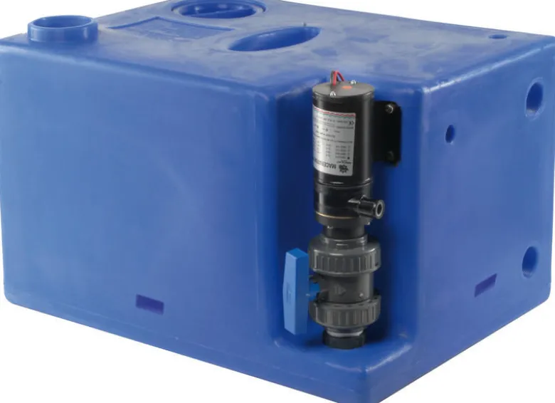 Septiktank med maceratorpump 12 V 112 l