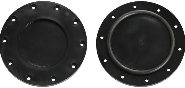 Svart inspektionslucka för dieseltank 120 mm